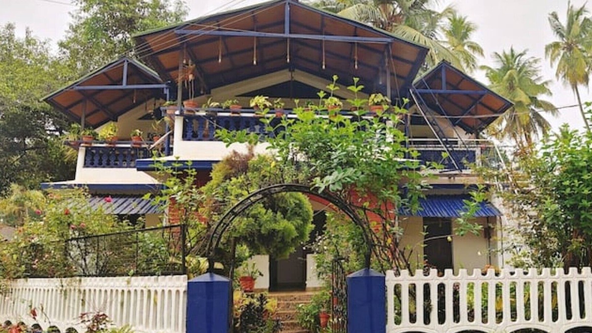 Anjuna House | Curlies Blue House - 5Bhk Villa near Anjuna Beach