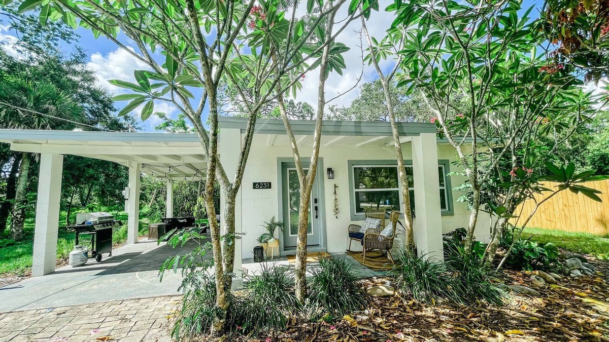 Melbourne Village Cottage | Curly’s Cottage a vintage coastal retreat