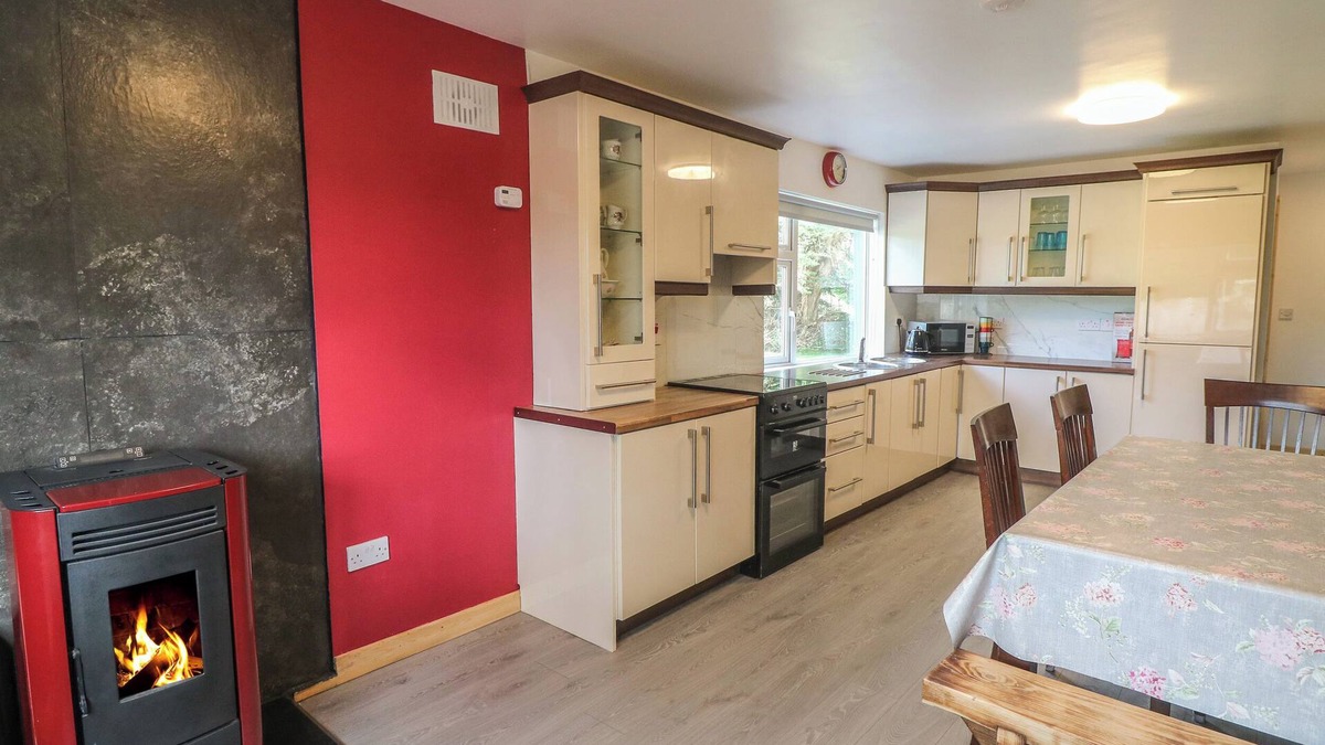 Gusserane Cottage | Curragh Cottage