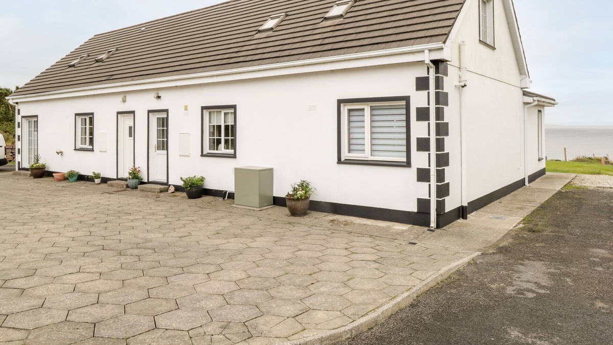 Mulranny Cottage | CURRAGH HILL, family friendly in Mulranny, County Mayo