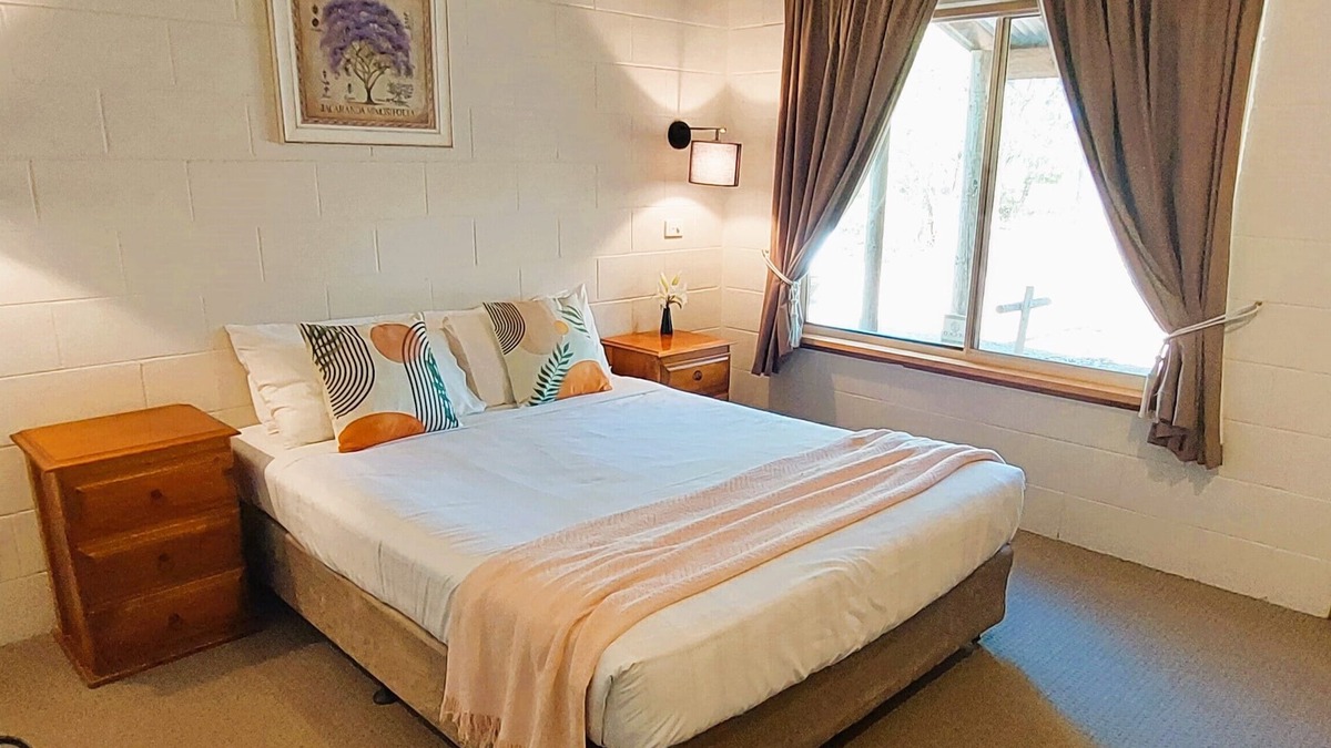 Nulkaba Cottage | Currawong Cottage Hunter Valley central to wineries restaurants & attractions