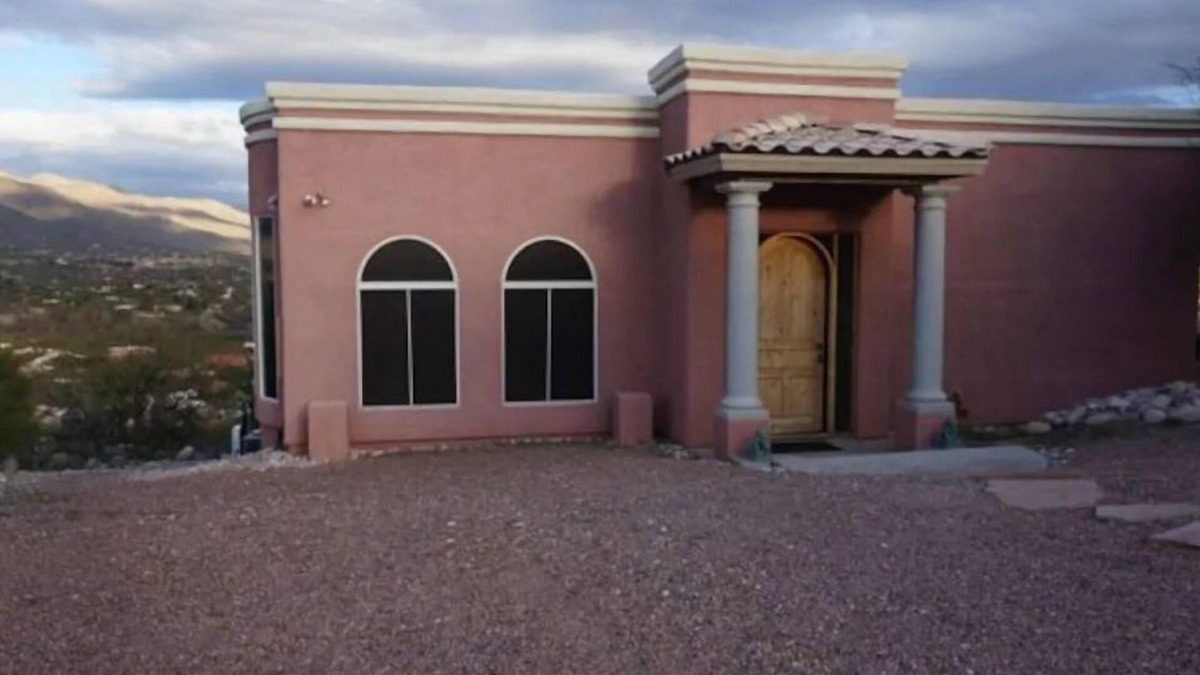 Rockcliff House | Custom 2 Bedroom Casita On a Ridge