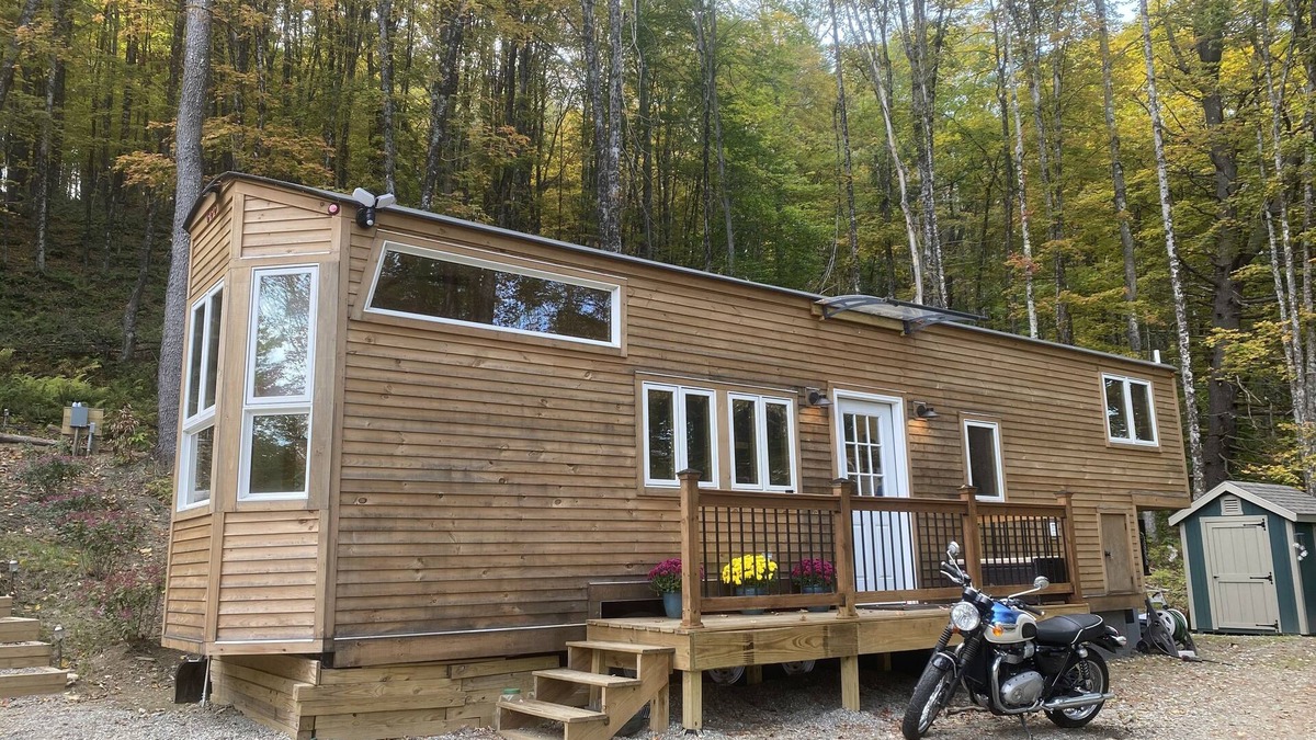 Hartland House | Custom-built Tiny House on forested lot near Quechee