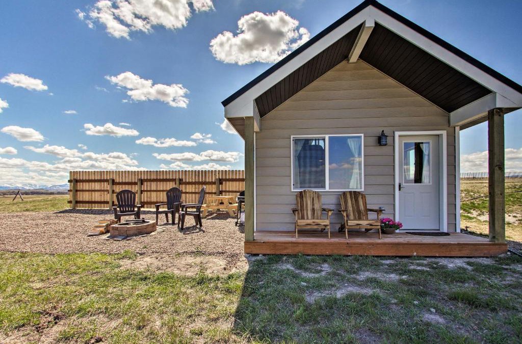 Augusta House | Custom Cabin Augusta Mt 360 View on Rocky Mtn Frnt