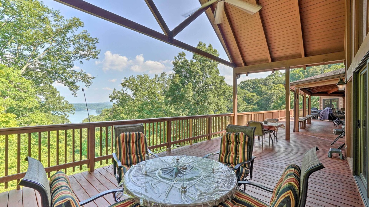Celina House | Custom Cabin w/12 Acres on Dale Hollow Lake!