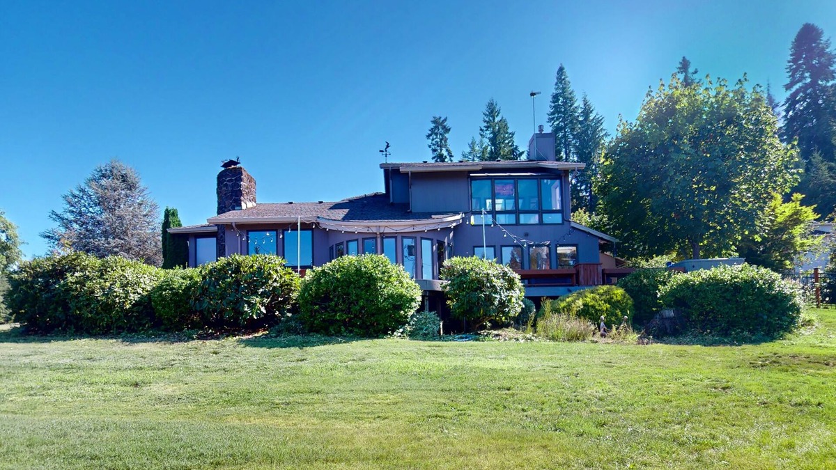 Foster House | Custom home 100 yds from Foster Lake with private hot tub, views, & firepit