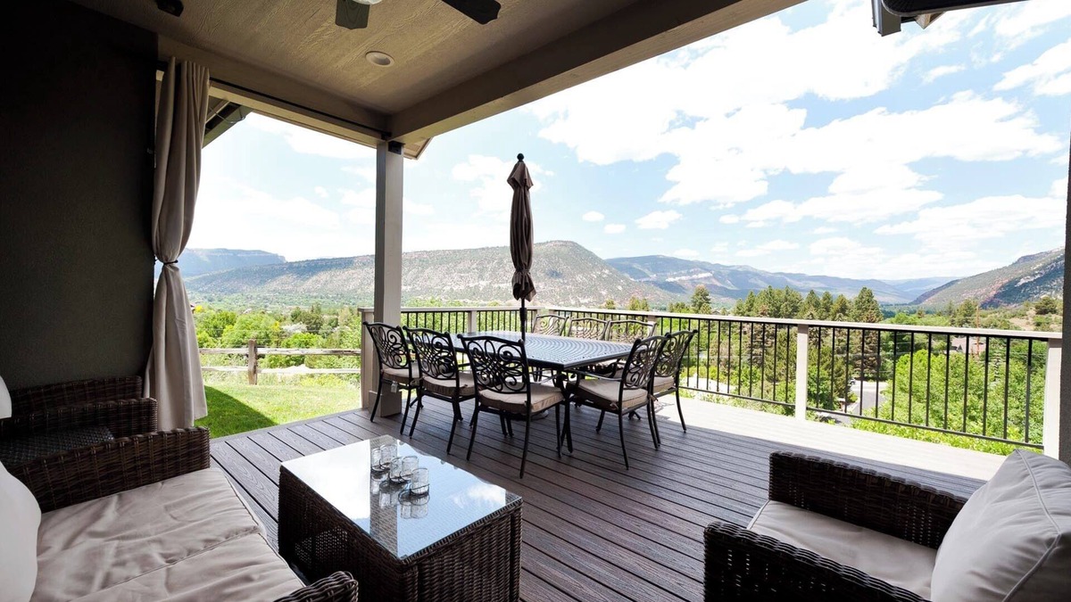 Durango House | Custom Home - Amazing Views/Huge Deck - 3 miles to downtown - AC/Hot Tub