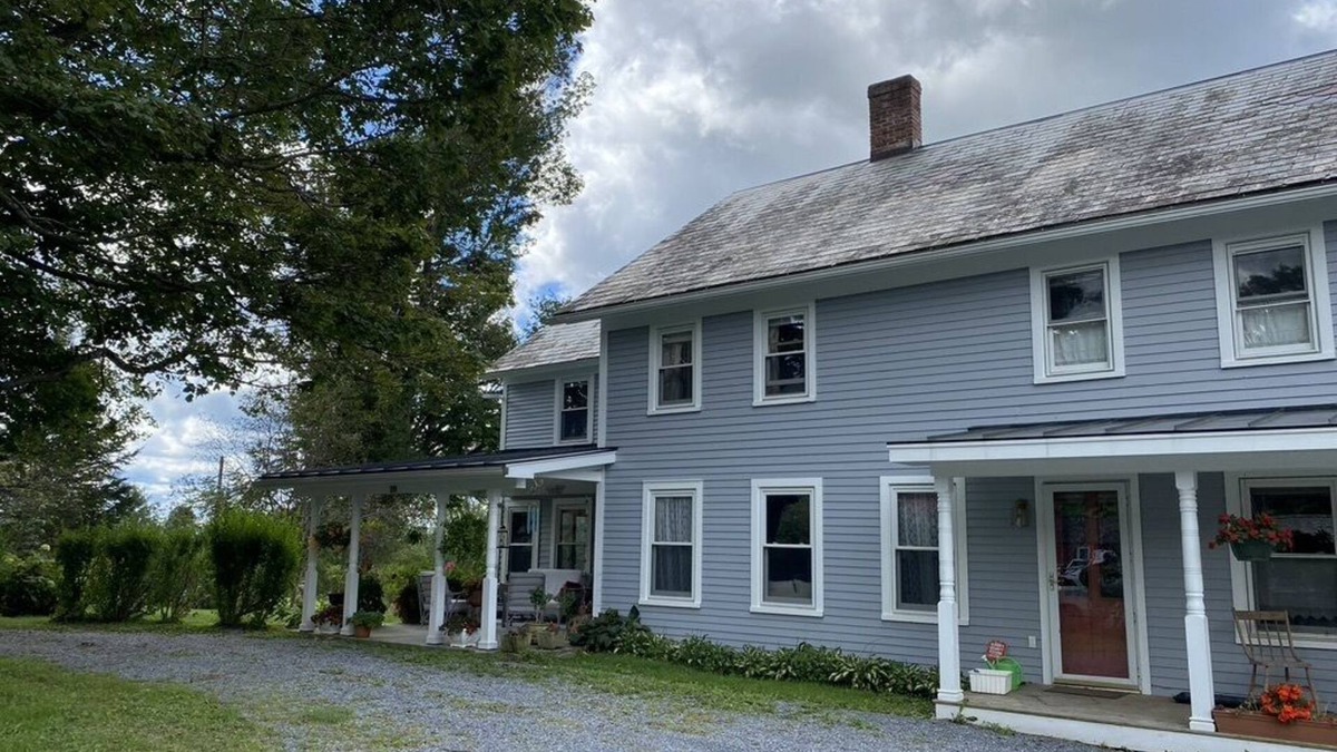 Town of White Creek Apartment | CUTE 1 BEDROOM APARTMENT WITHIN A FARM SETTING