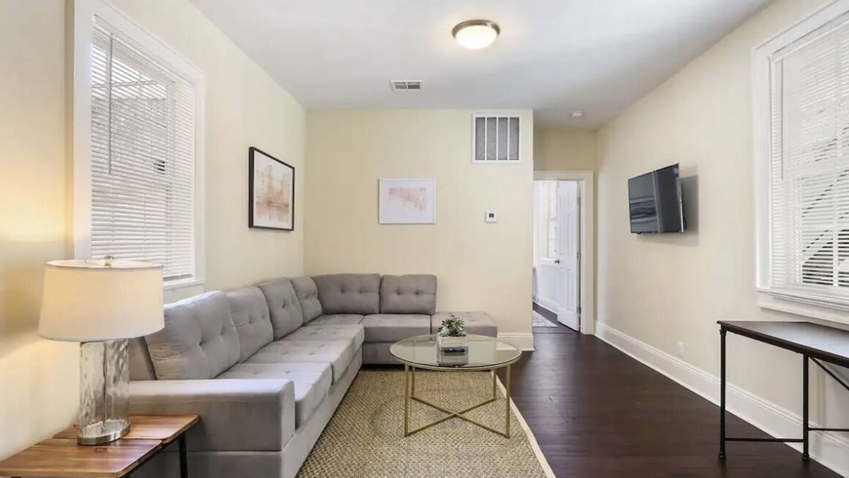 South 7th Ward Apartment | Cute 1bed 1bath Walk to French Q, Bourbon St & Jazz venues. Free street parking