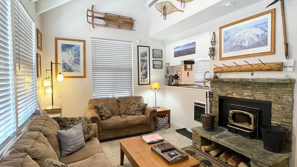 Mammoth Lakes Condo | Cute and Comfy Studio + Loft, 1.5 Baths