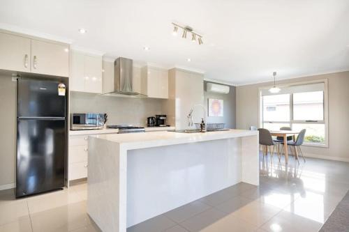 Prospect Apartment | Cute and Cosy 2 Bedroom Unit with Parking and WiFi