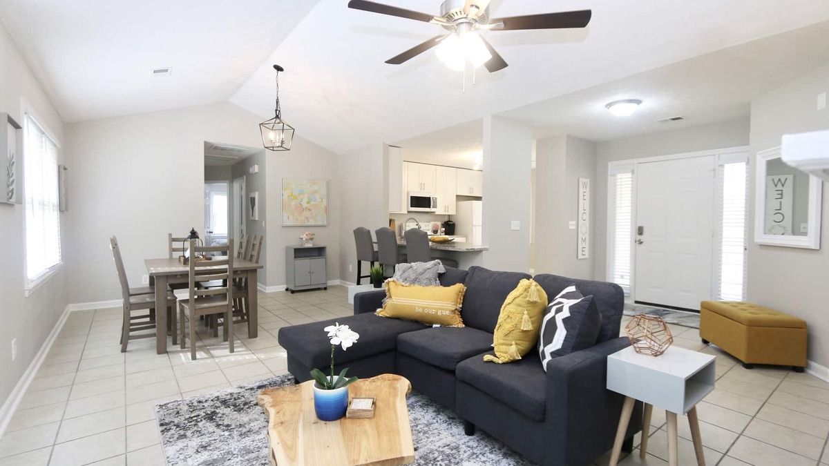 Winder House | Cute and spacious house just for you!