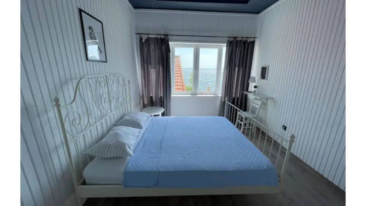 Canakkale House | Cute Apart in the Center of Bozcaada