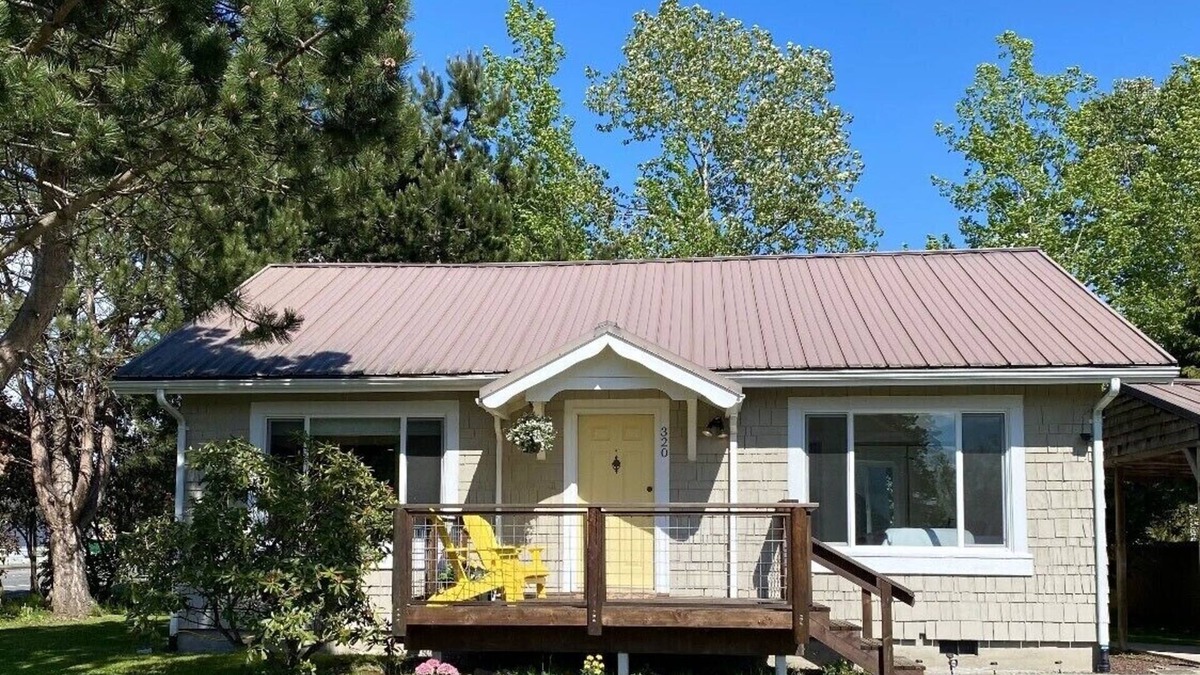 Blaine House | Cute Blaine Bungalow, recently remodeled, great location
