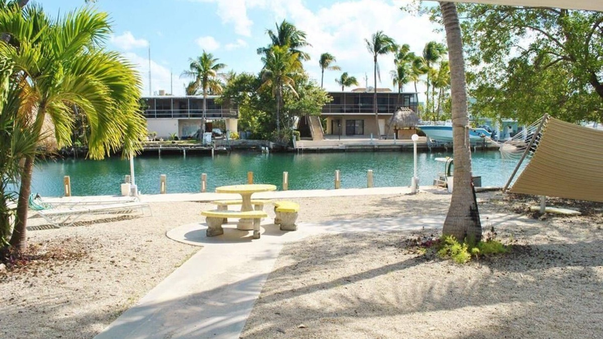Venetian Shores House | Cute Canal front Venetian Shores Weekly Rental!