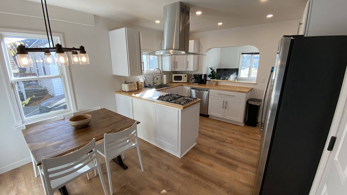 Cedar Falls House | Cute centrally located home!