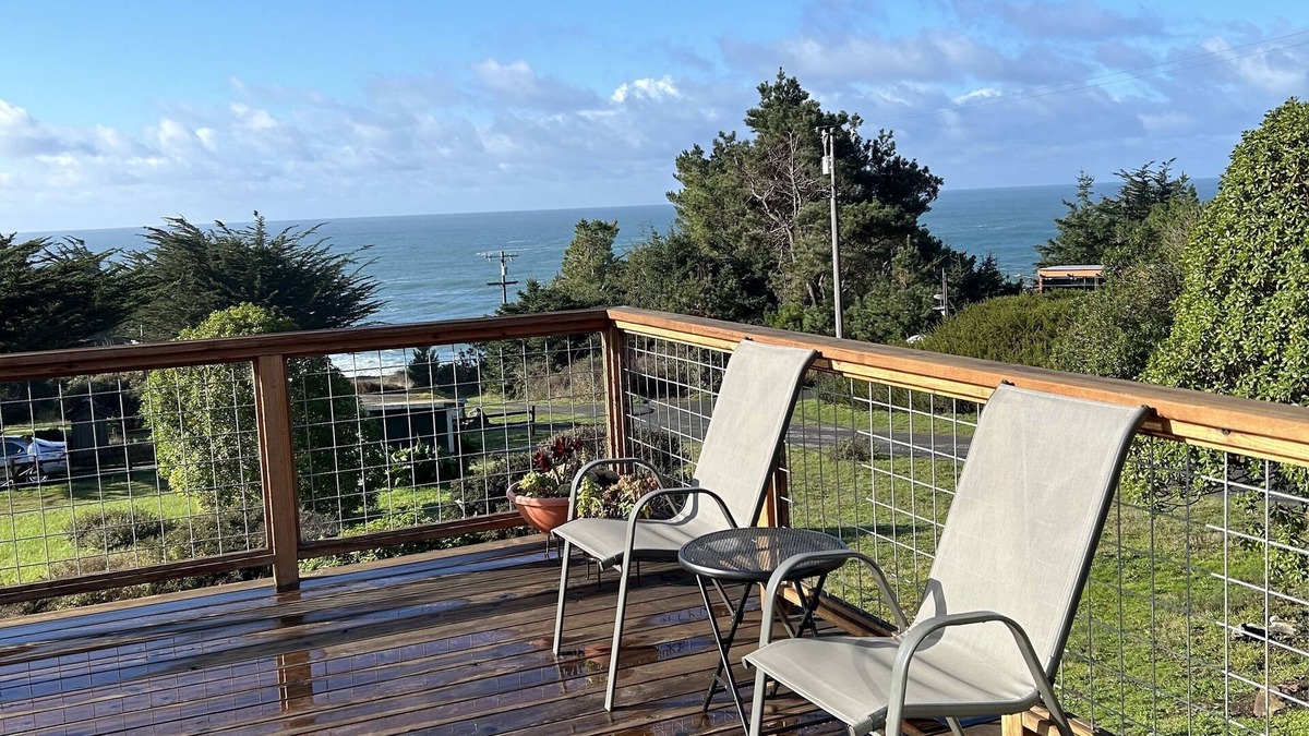 Timber Cove House | Cute, clean, cozy cottage along the Timber Cove cliffs, great views!
