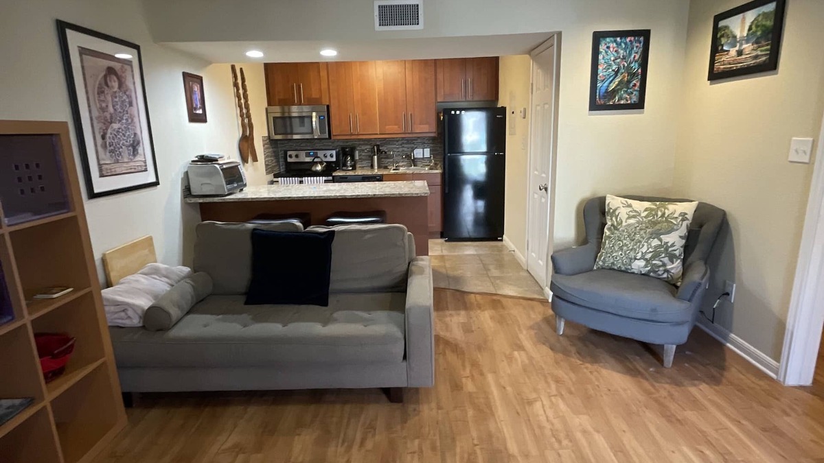 Allandale Condo | Cute & Convenient One Bedroom in North/Central Austin