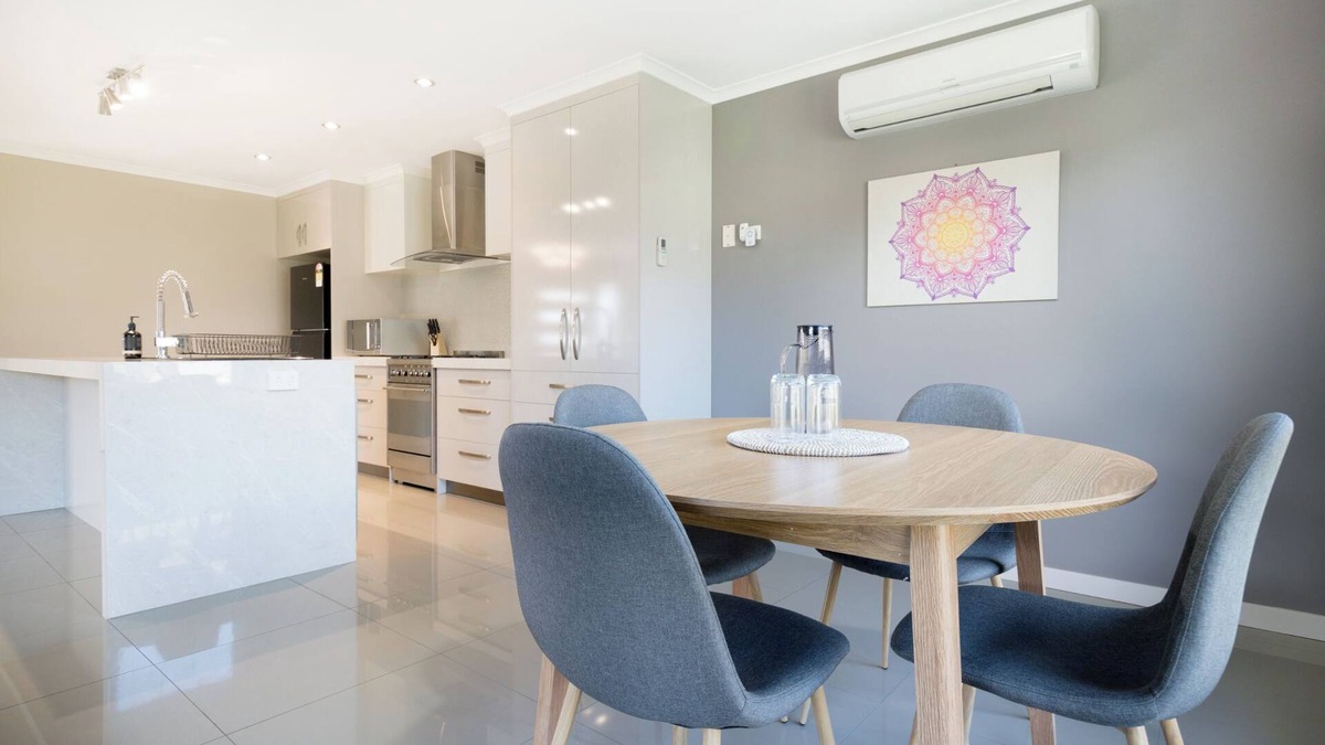 Prospect Apartment | Cute & Cosy 2 Bedroom Unit with Parking & WiFi