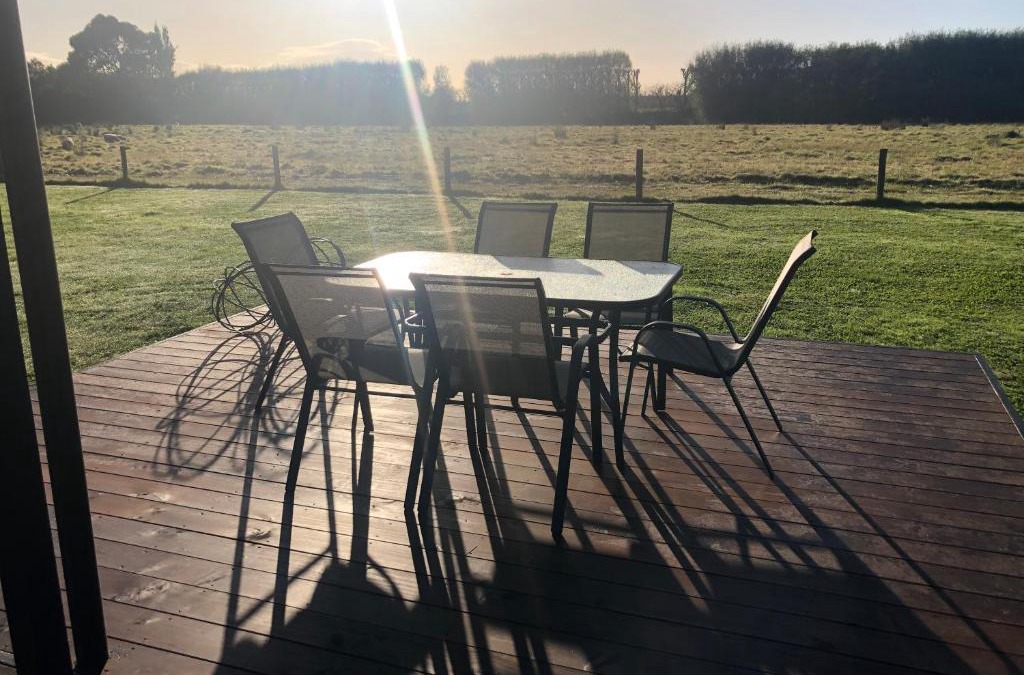 Longlands Villa | Cute Cottage Close to Town