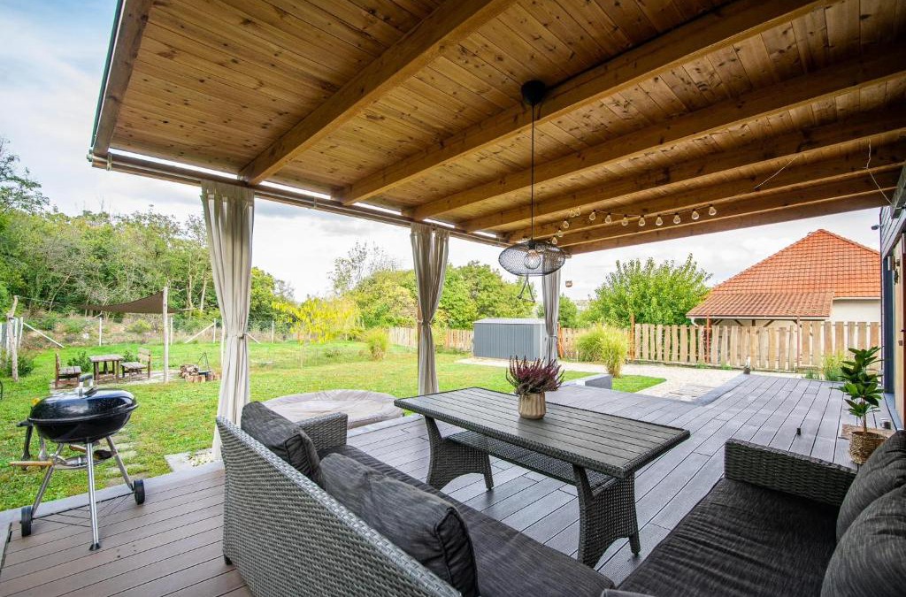 Balatonfuzfo Apartment | Cute Cottage