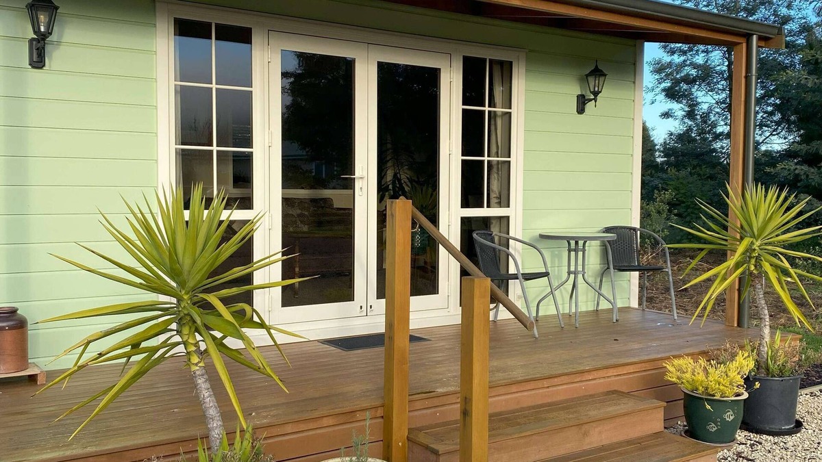 Rotherham Cottage | Cute cottage in Rotherham village. Ideal for a couples retreat.