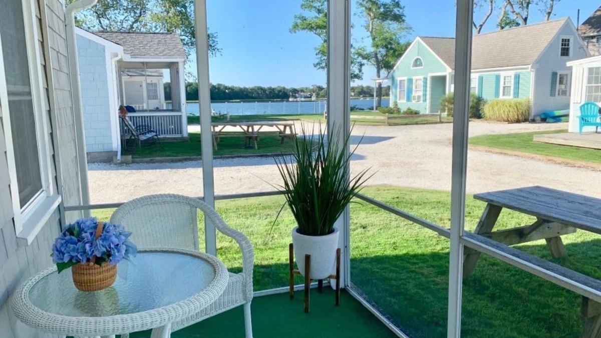 West Dennis Cottage | Cute Cottage on Bass River in West Dennis