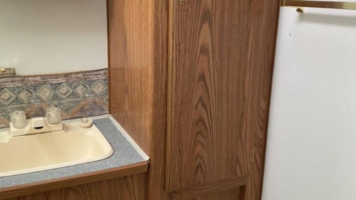 Lyons RV Rental | Cute country get away.
