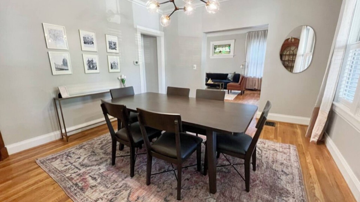 Oakley House | Cute & Cozy 2 bed 1.5 bath Oakley