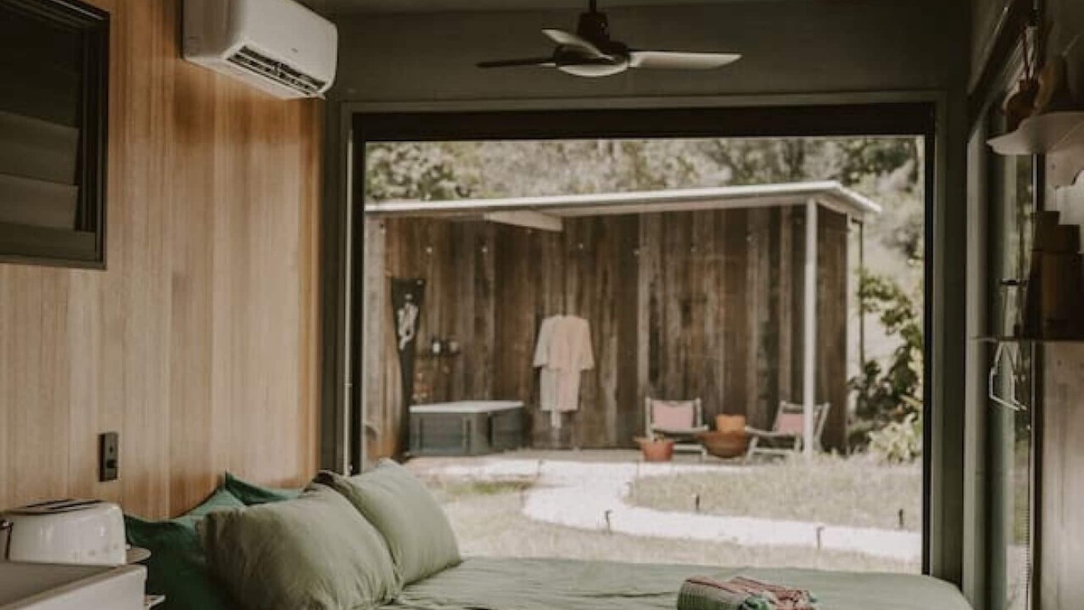 Palmwoods Apartment | Cute, Cozy Container + Outdoor Bath near Montville
