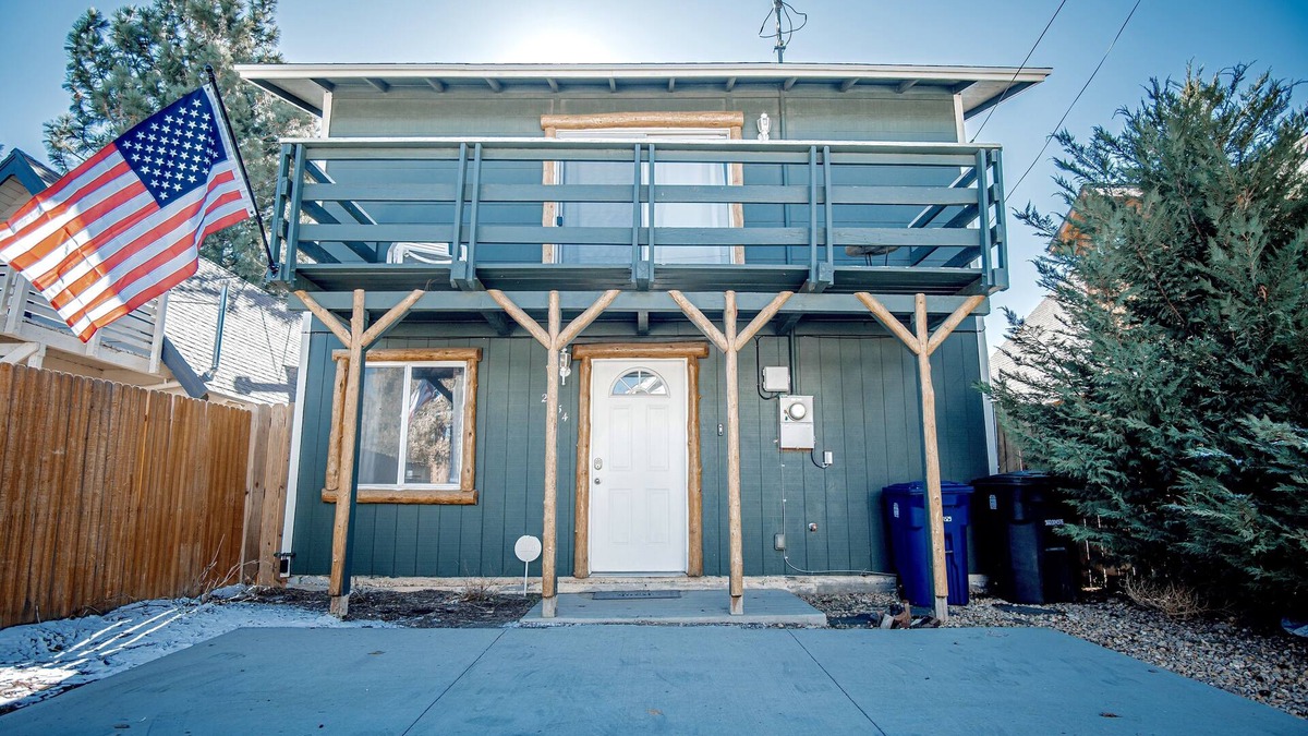 Woodlands Cabin | Cute & Cozy Dog Friendly 2BD 1BA w/Mountain View's