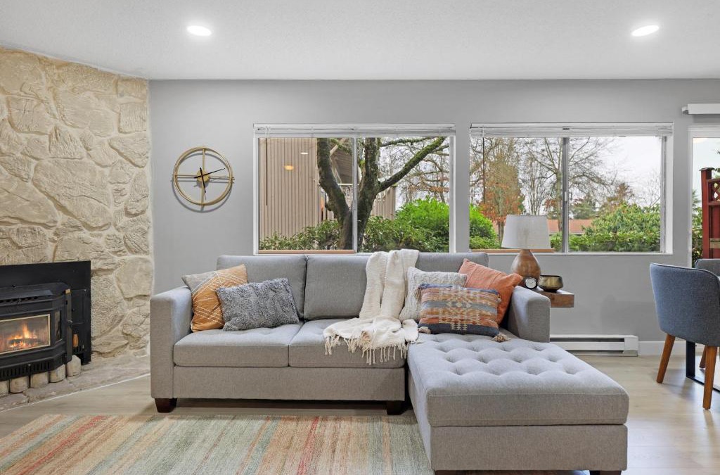 Kent Apartment | Cute Delightfully Remodeled Spacious Condo condo