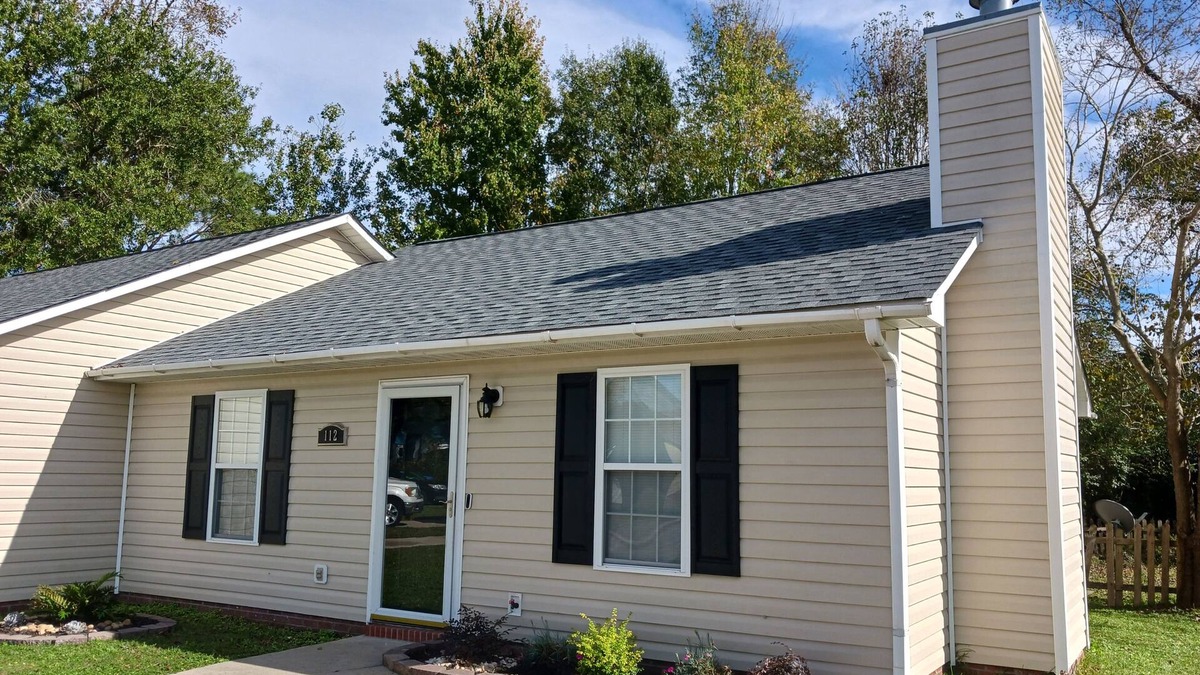 Richlands House | Cute Family Home Newly Remodeled