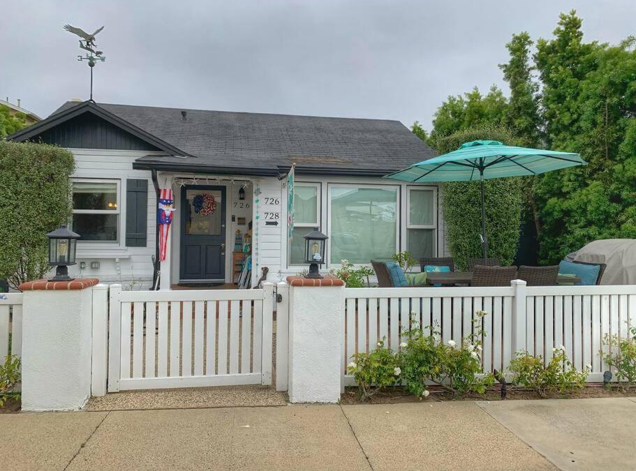 Huntington Beach House | CUTE HOME 7 BLOCKS TO BEACH . XBOX . BIKES . PETS