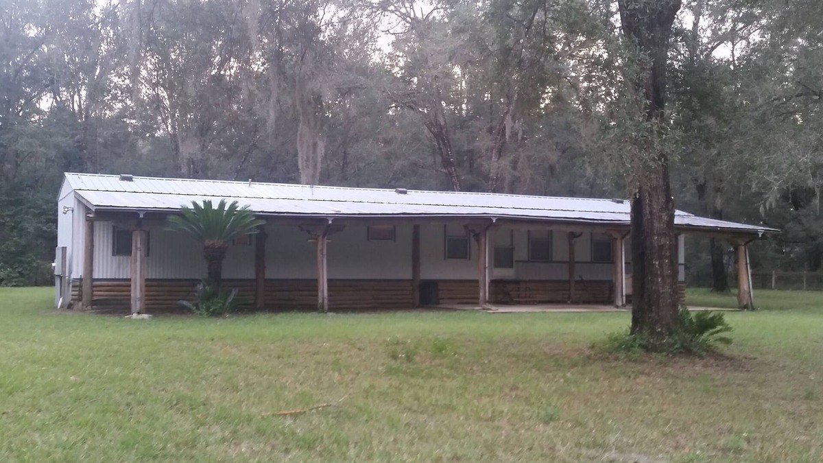 Fellowship House | Cute Home in the Countryside Near Hits