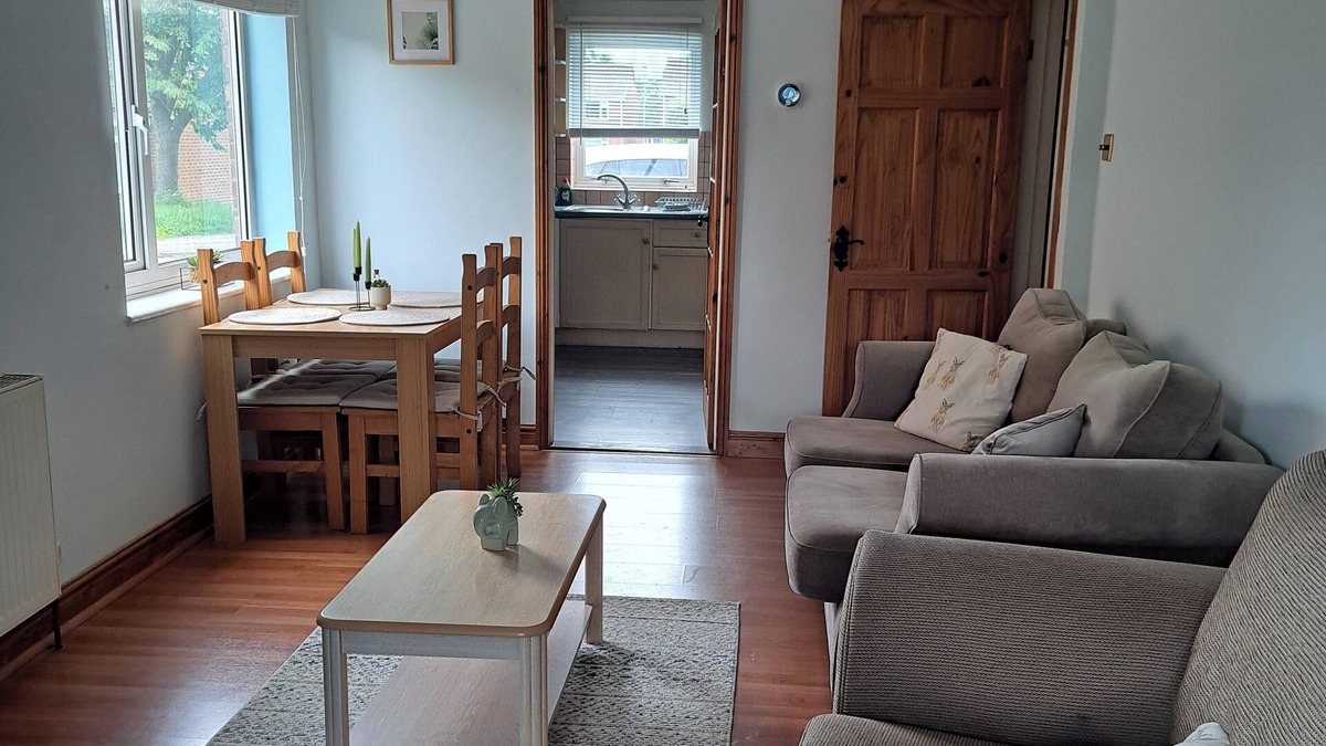 Fen Stanton House | Cute little 2 bed near Cambridgen