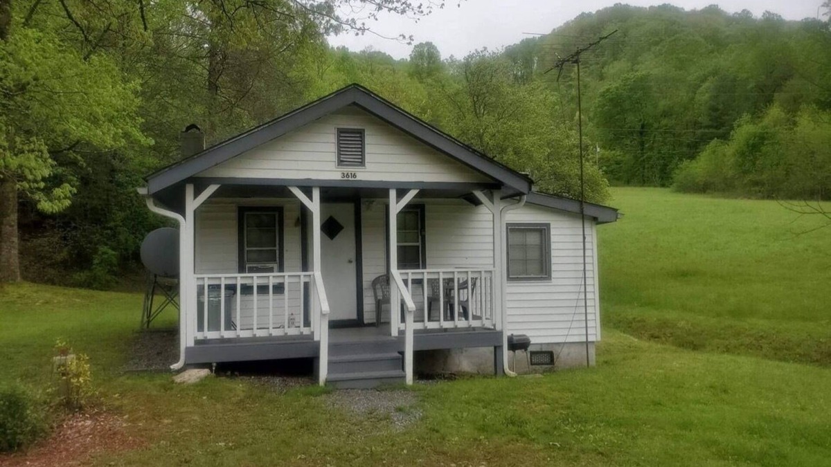 Topton Cabin | Cute little cabin (10 minutes from the Natahala River)