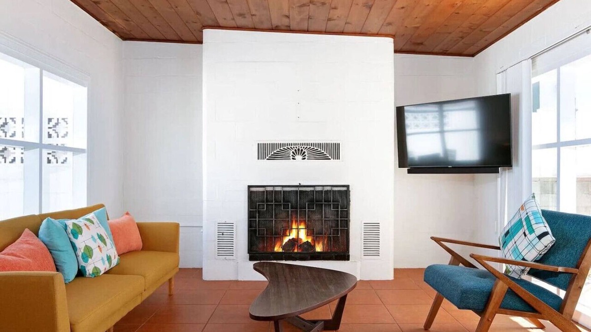 Hollywood Beach House | Cute Mid-Century Beach Side Bungalow | Beachside