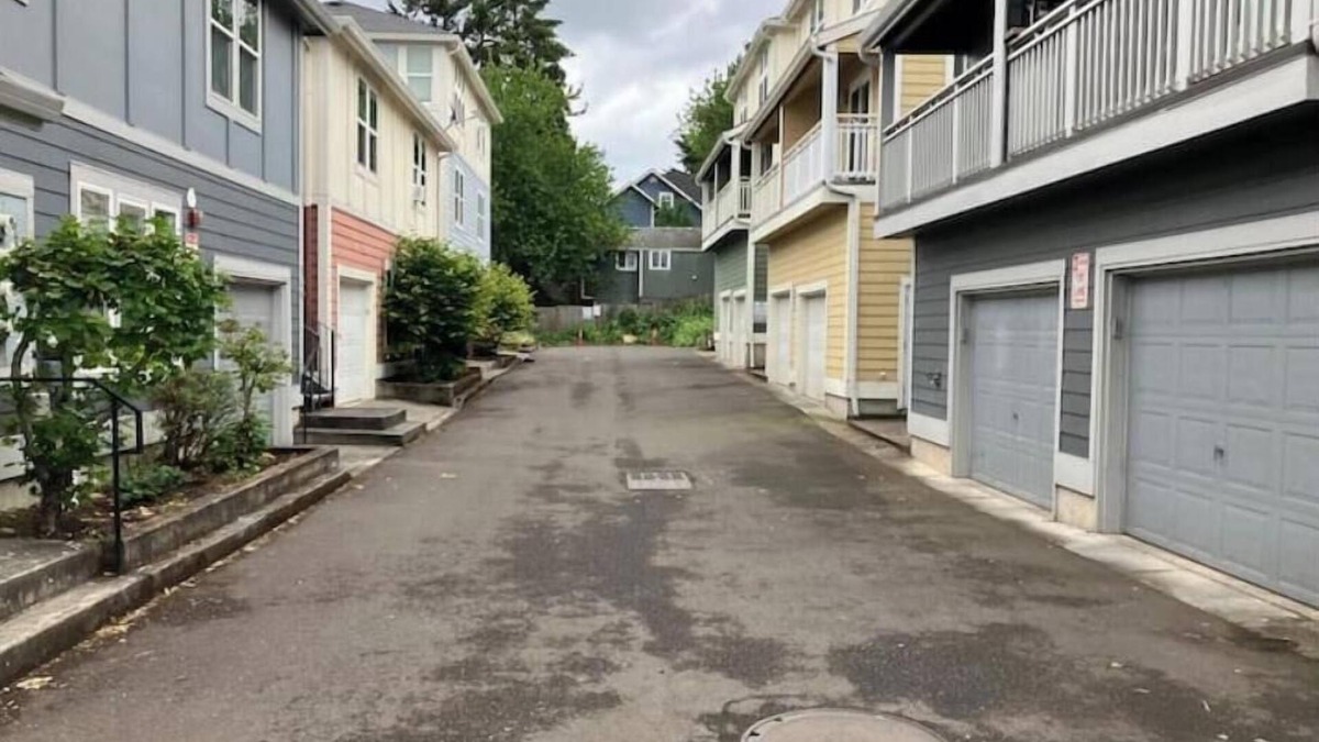 Hazelwood Apartment | Cute Studio Apartment SE Portland