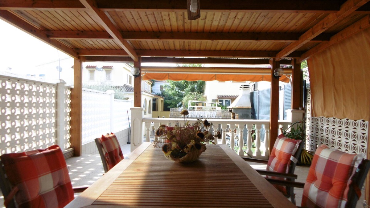 Benicassim Villa | CUTE TOWNHOUSE AT 300MTS. FROM THE BEACH OF TORREON