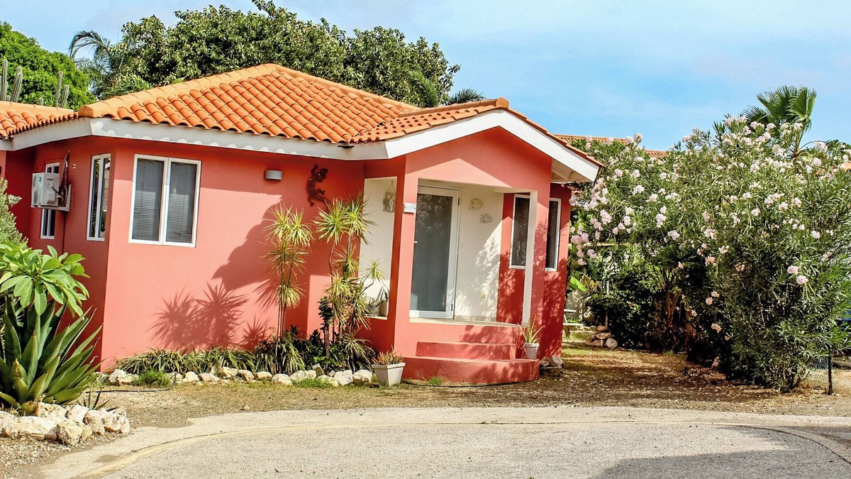 Willemstad House | Cute Tropical House in the North East side of CUR