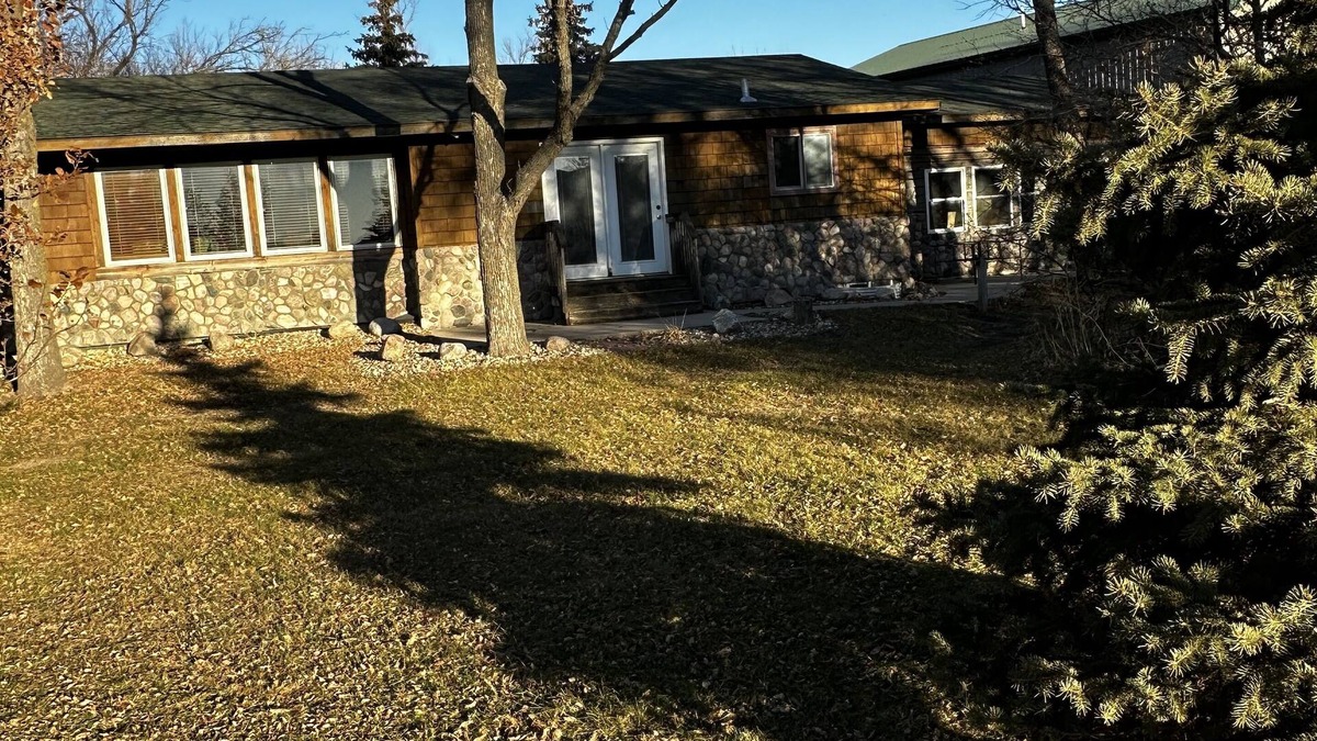Aberdeen Cottage | Cute Two Bedroom Cottage in Quiet Setting