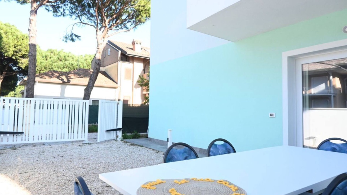 Pinarella Apartment | CV003 - Cervia, wide apartment with courtyard and parking space