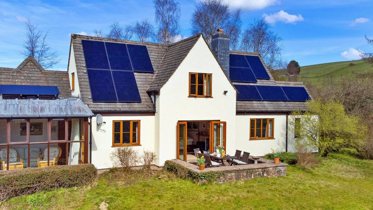 Llanidloes House | Cwmfron House
