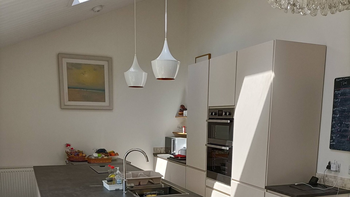 Uppingham House | Cybil's Retreat - 2 bedroom house near town centre with enclosed garden