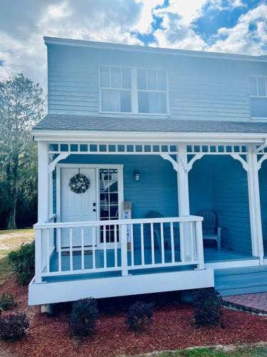Inverness House | Cypress Cove Townhome on Canal