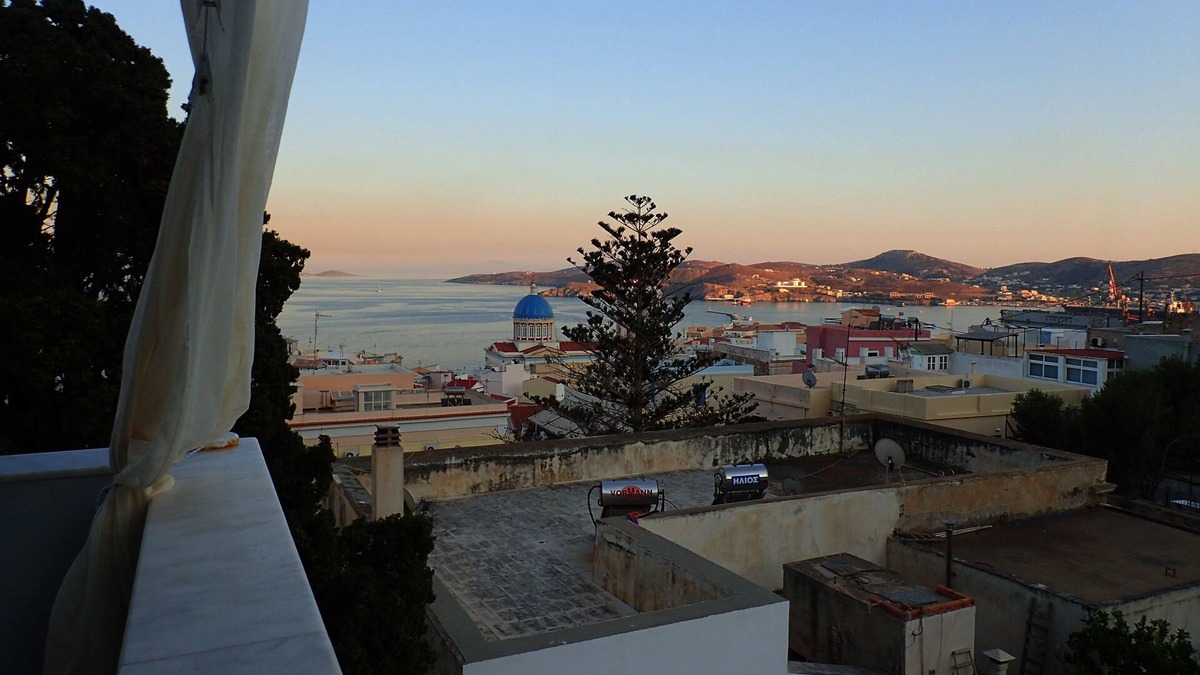 Ermoupoli Apartment | Cypress House Ermoupoli Syros