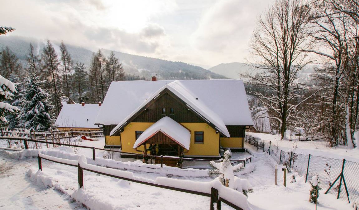 Albrechtice v Jizerskych horach House | 270 m² House ∙ 6 bedrooms ∙ 12 guests