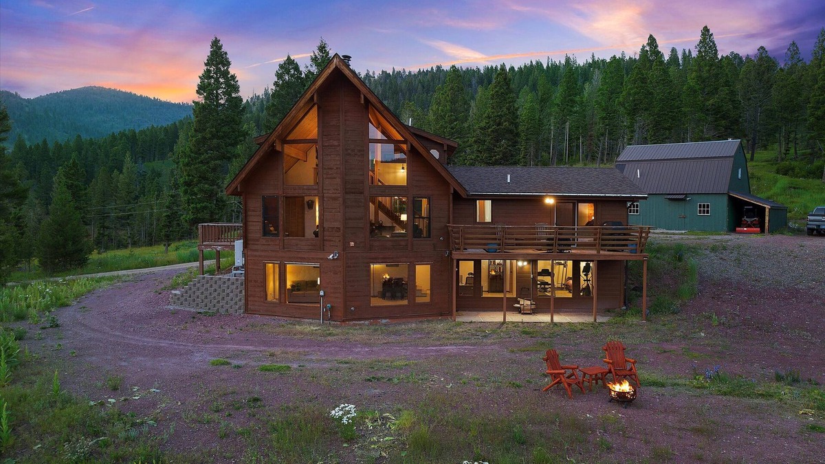 Canyon Creek Cabin | CZ1 Ranch- 33 private acres in the Rocky Mountains, Luxury Cabin, near Helena