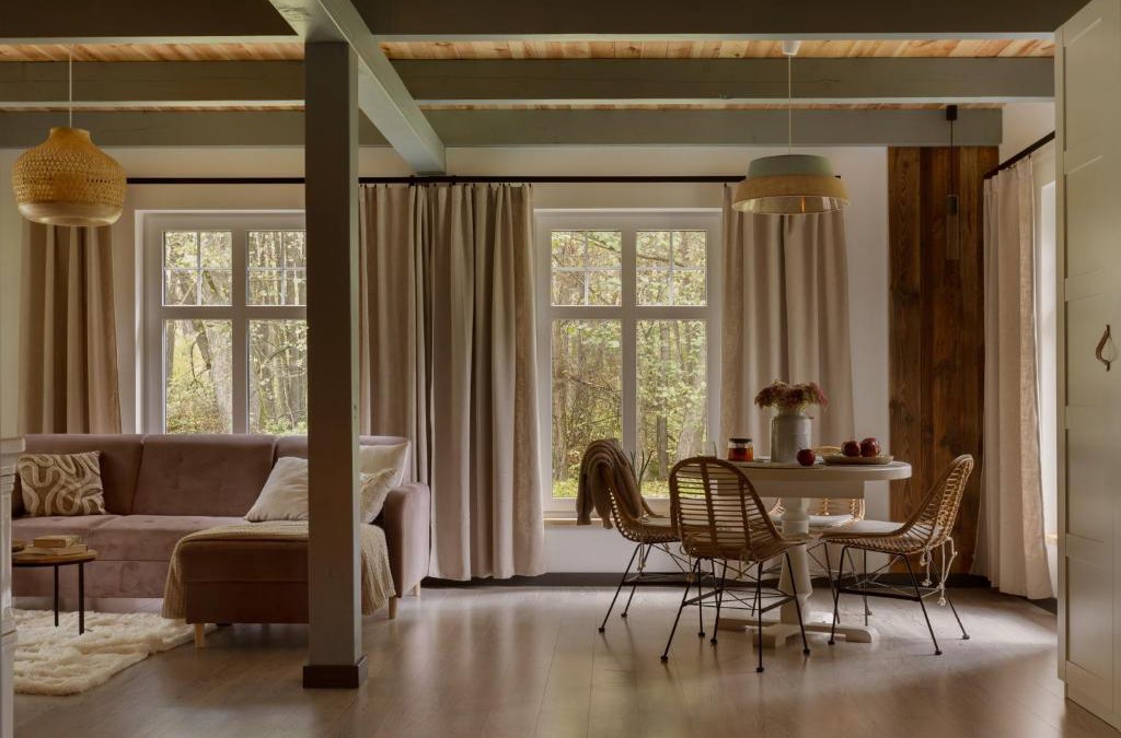 Osie House | Czarny Dzięcioł